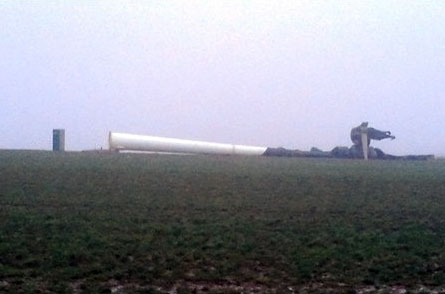 Wind turbine collapses in Bradworthy, North Devon