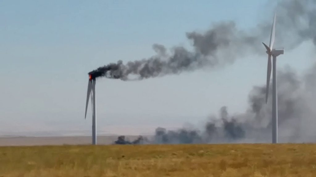 Witnesses say broken wind turbine caused several hundred acre fire